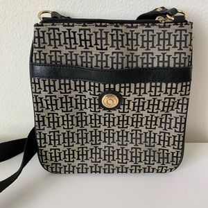 NWOT Tommy Hilfiger Bag